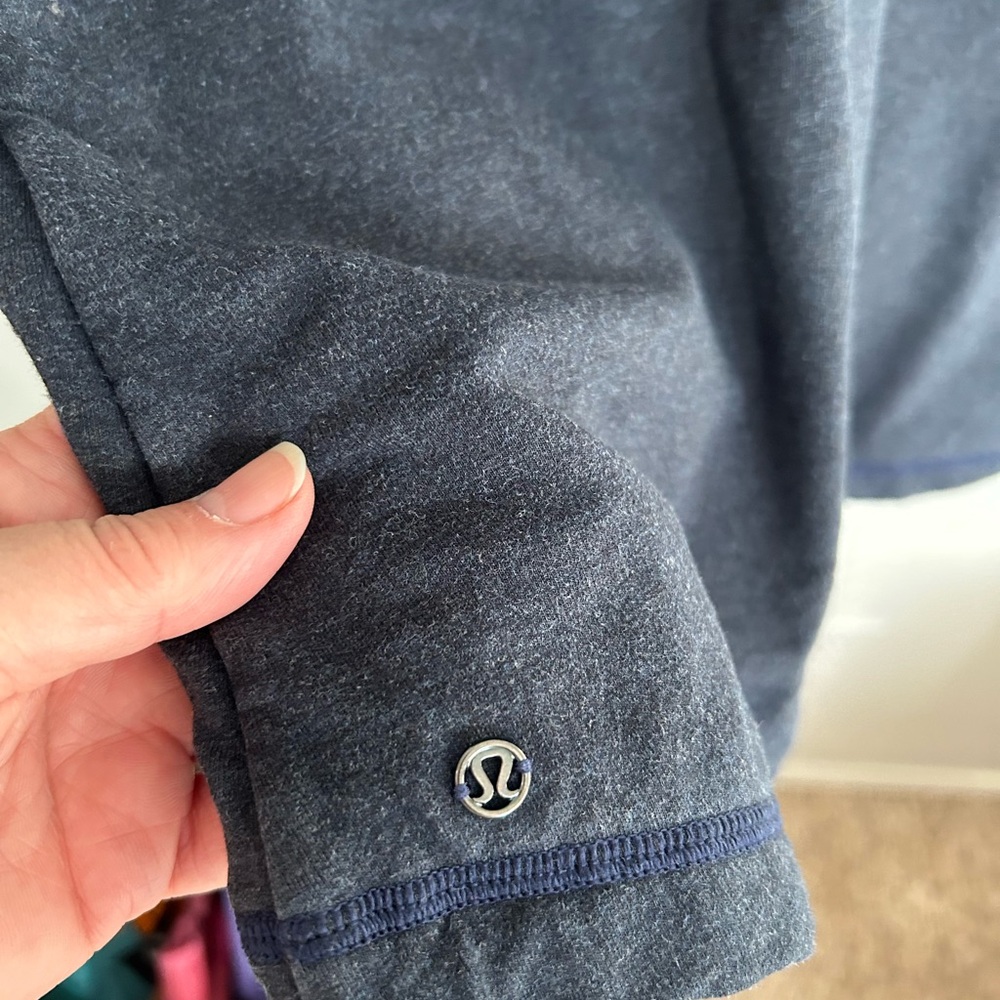 Lululemon Sasavana Dark blue wrap - Picture 3 of 5